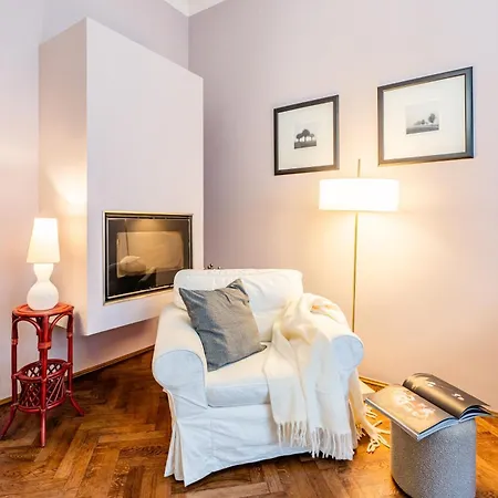 アパート Days - Two Bedroom Next To Dancing House With High-speed Wifi