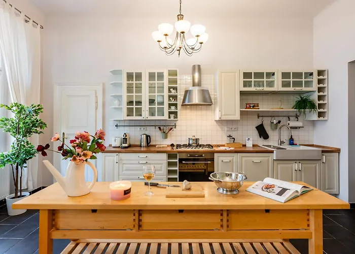 Days - Two Bedroom Next To Dancing House With High-speed Wifi Appartement Praag