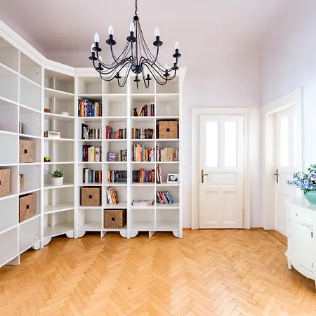 Days - Two Bedroom Next To Dancing House With High-speed Wifi Apartman Prága