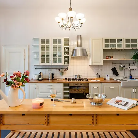 Days - Two Bedroom Next To Dancing House With High-speed Wifi Apartmán Praha