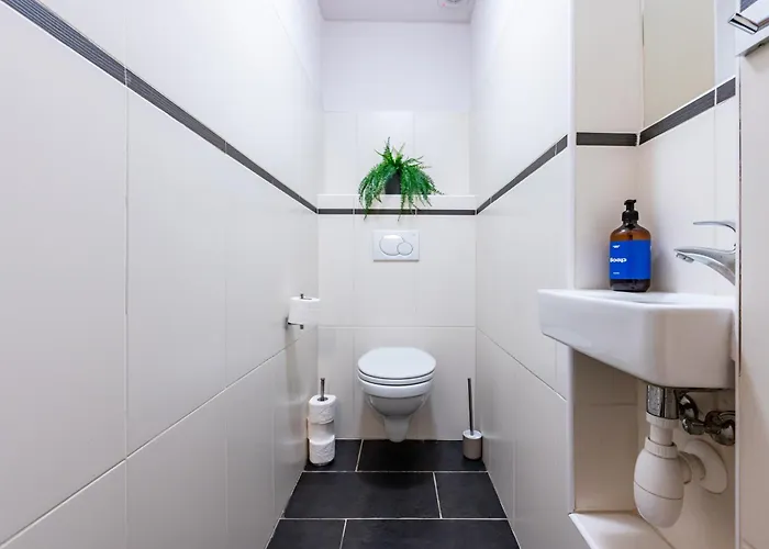 شقة Days - Two Bedroom Next To Dancing House With High-speed Wifi *
